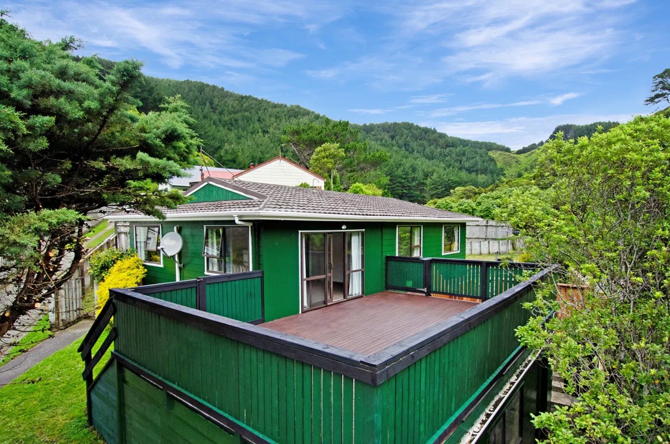 105 Hazlewood Avenue deck, elevated view